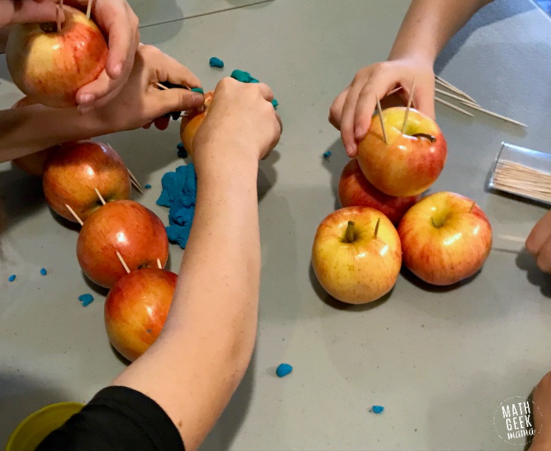 This fun apple STEM challenge will excite your kids. It's perfect for back to school or fall or to use along with the book, "Ten Apples Up On Top!"