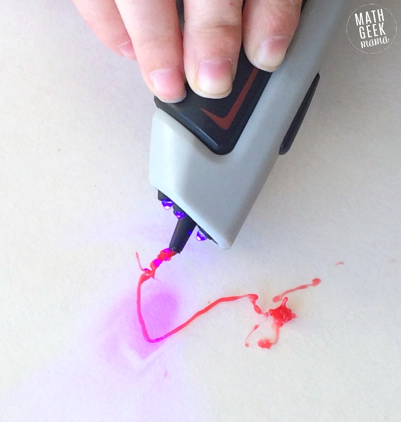 Learning about 3D shapes with Atmosflare 3D pen is such a fun and hands on way to learn about shapes and see how all the sides fit together! Plus you have the finished product to admire!