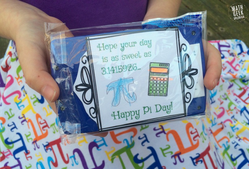 Looking for a fun and simple Pi Day Activity for kids of all ages? Celebrate an excitement for math with this Pi Day Craft for kids! It's super simple, and kids can then share the number pi and discuss math concepts with their friends. While eating pie, of course. ;)